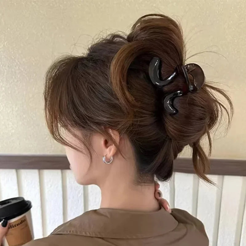 Irregular Hair Catch Clip Shark Clip Women's Premium 2025 New Hairpin Back Head Hair Accessories Hairpin Elegant Hair Styling