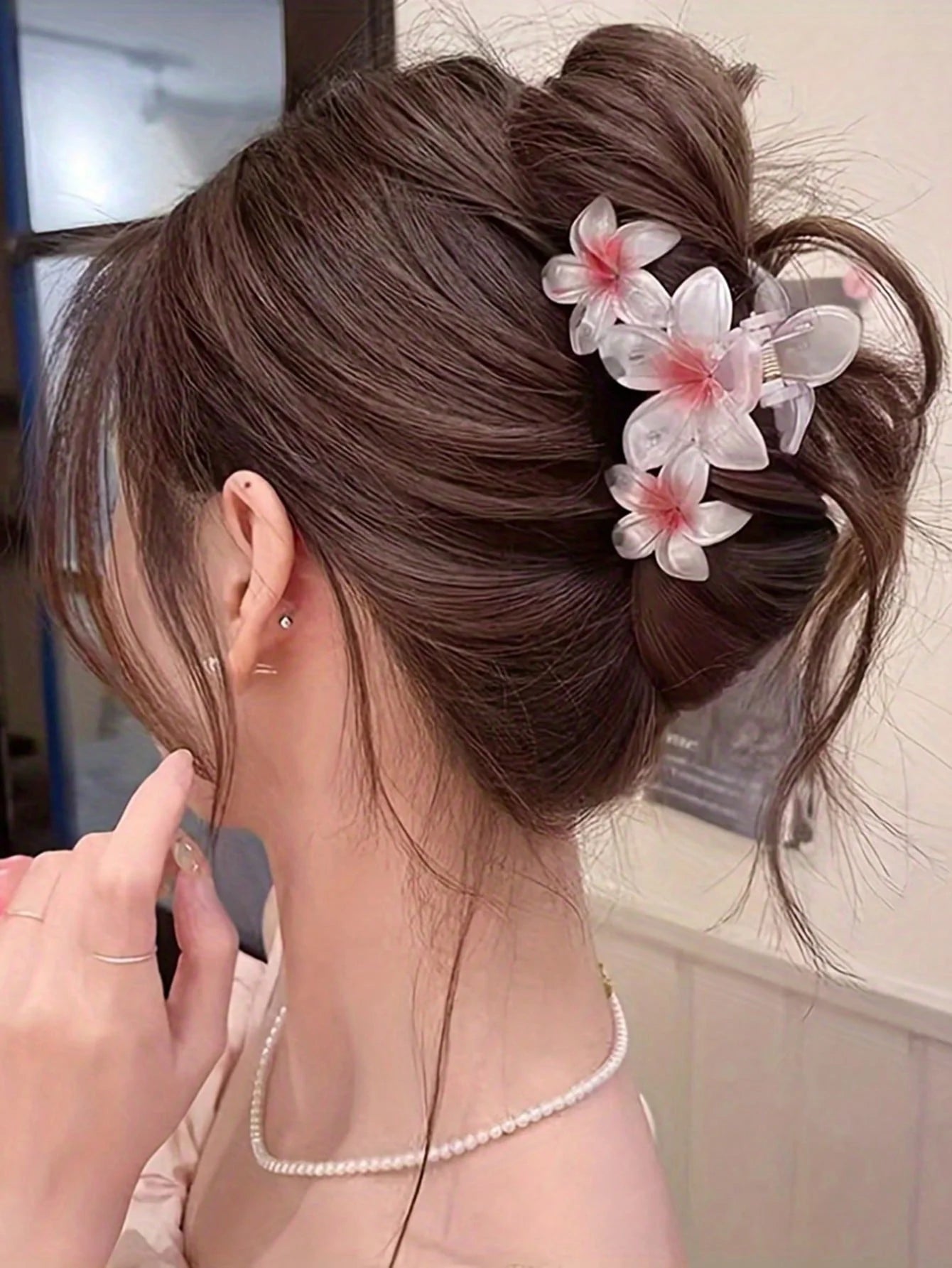 1/2Pcs temperament flower shark clip sweet egg flower grab clip elegant party ponytail clip fashionable hair clip