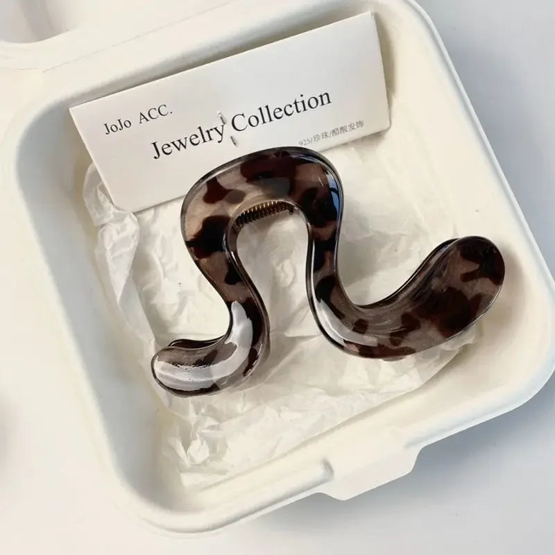 Irregular Hair Catch Clip Shark Clip Women's Premium 2025 New Hairpin Back Head Hair Accessories Hairpin Elegant Hair Styling